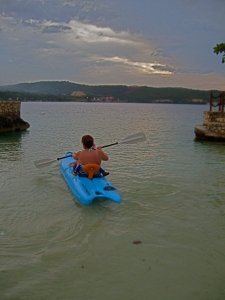 If you look closely, you see little feet hanging off on either side of me.